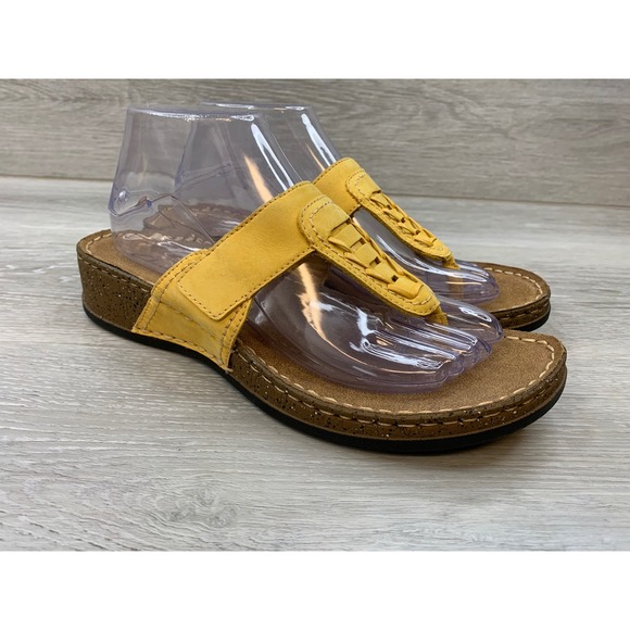 Clarks Shoes - Clarks Women's 8.5 Yellow Leather Thong Wedge Sandals Comfort Casual Shoes